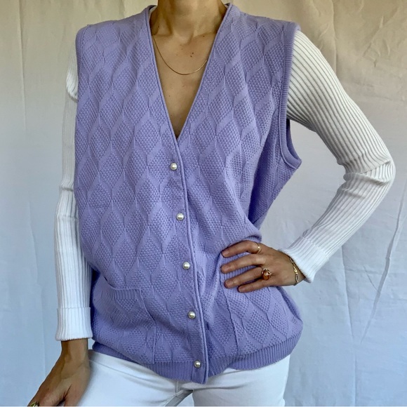 SOLD ❌ Knitted vest vintage pearl buttons size M light purple - Picture 2 of 16